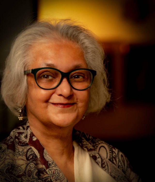 ناميتا جوخال، المؤلفة والمديرة الشريكة للمهرجان