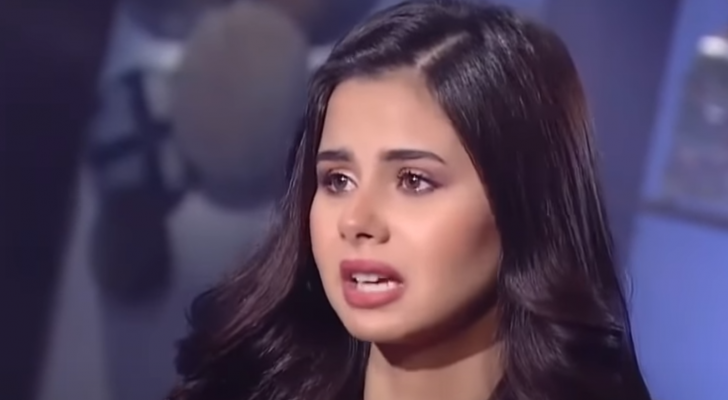 بالفيديو - منة عرفة تكشف سبب طلاقها وفنانة شابة تهاجمها بشدة