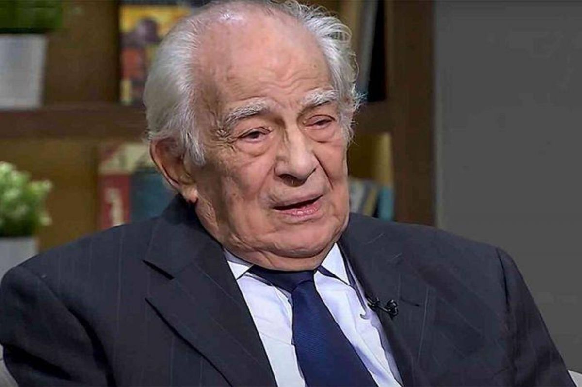 رفض دعوى ابنة رشوان توفيق ضد والدها ببطلان عقد بيع فيلته