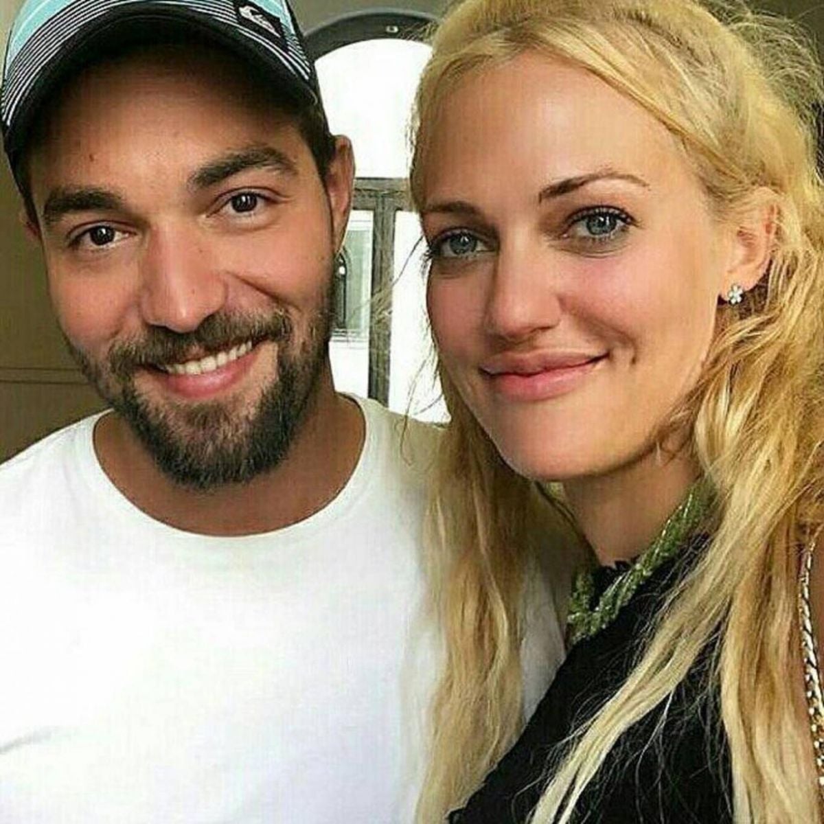 بالفيديو - حقيقة ارتباط الممثل المصري باسل الزارو والتركية مريم أوزرلي