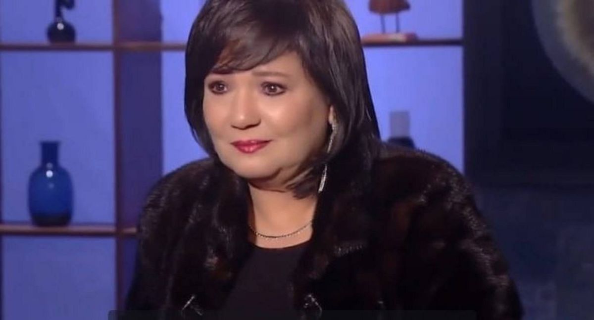 بالفيديو - عايدة رياض تبكي بسبب شقيقها وتفضّل الارتباط بشاب يصغرها سنّاً