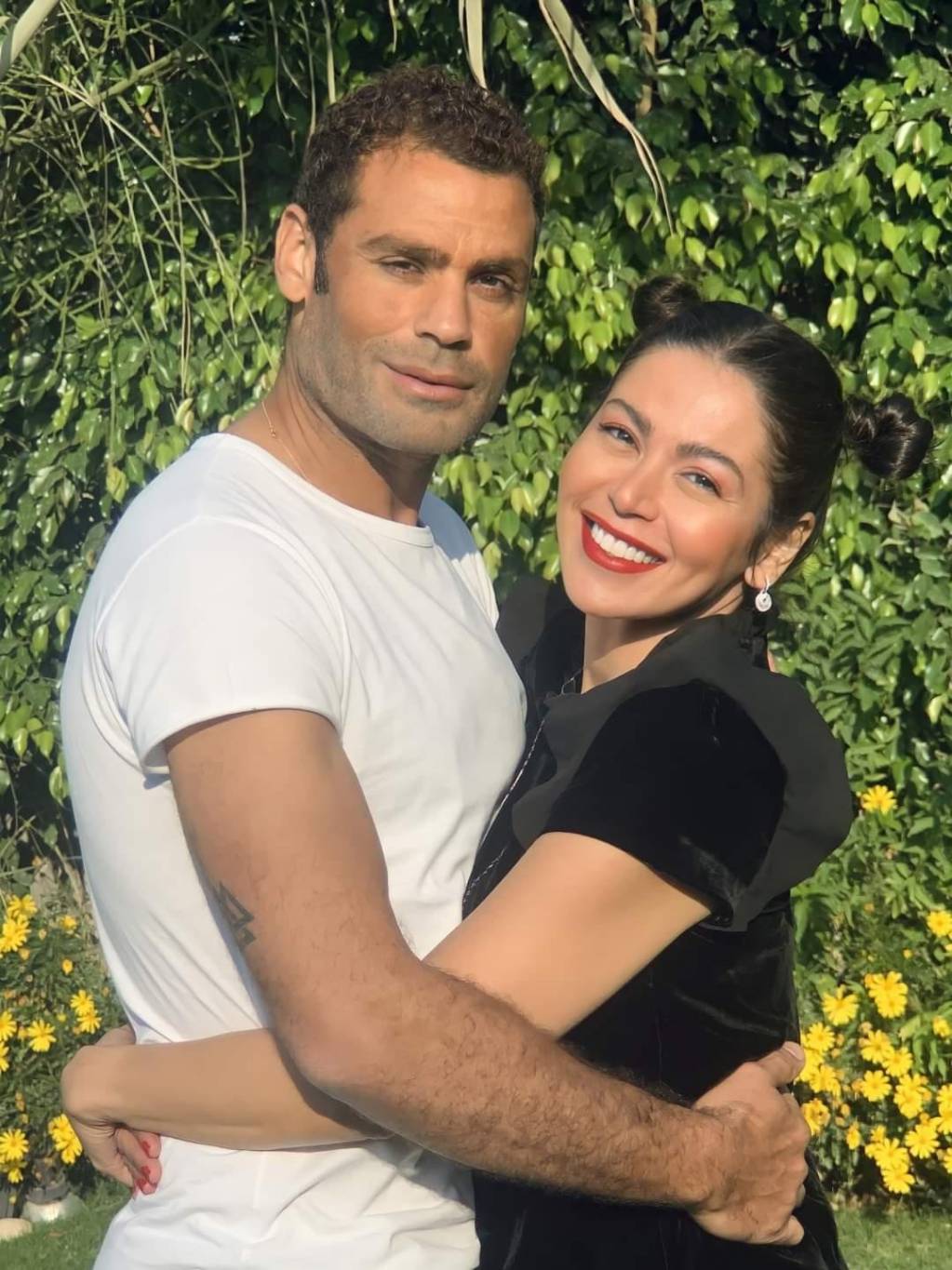 هكذا احتفلت لقاء الخميسي بذكرى زواجها قبل موعده