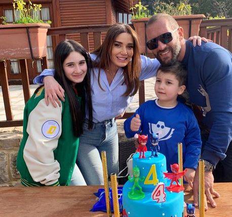 ابن سيرين عبد النور يخرّب الصور التذكارية... شاهدوا طرافته