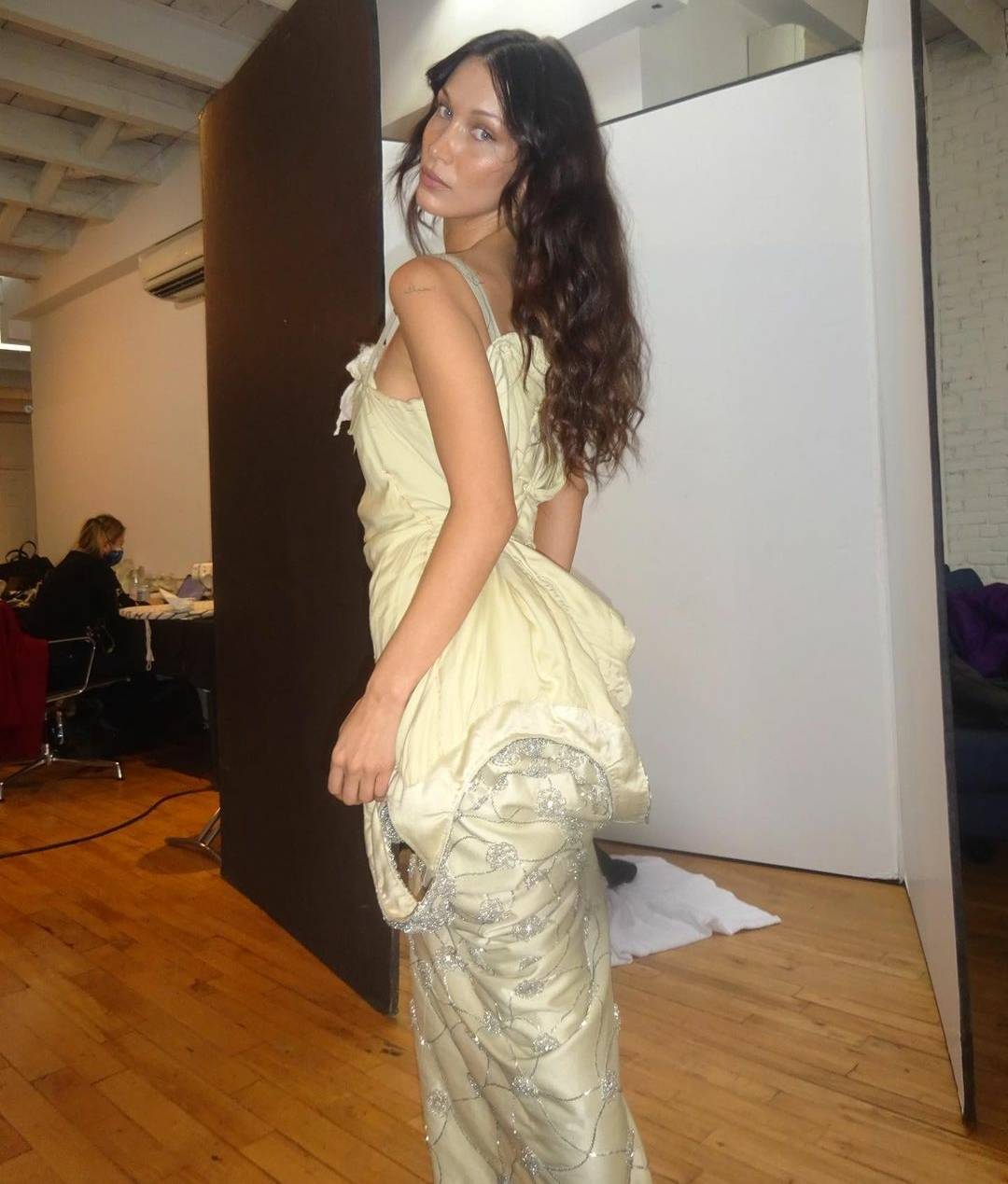 بيلا حديد تخوض أولى تجاربها التمثيلية في هذا المسلسل