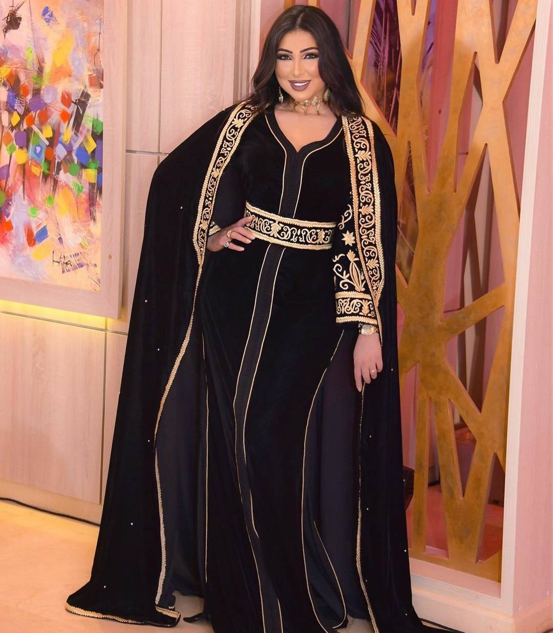 بالصور - تألّقي في رمضان بالقفطان المغربي على طريقة دنيا بطمة