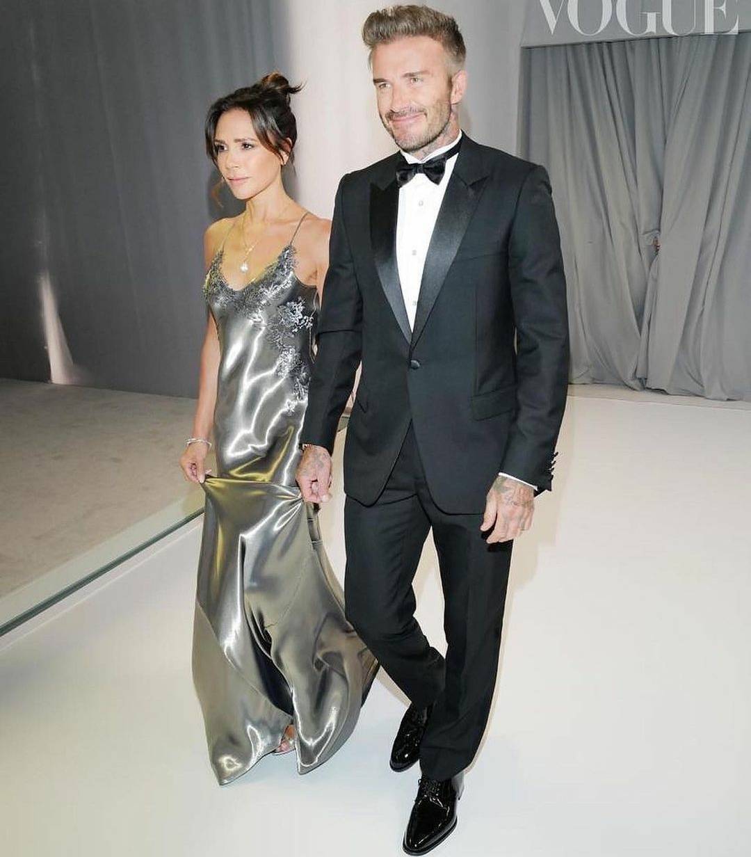 قلادة فيكتوريا بيكهام محط إهتمام الصحافة.. سعرها خيالي