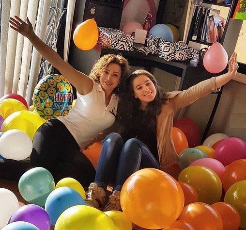 بالفيديو - هكذا احتفلت سوزان نجم الدين بميلاد ابنتها الحسناء