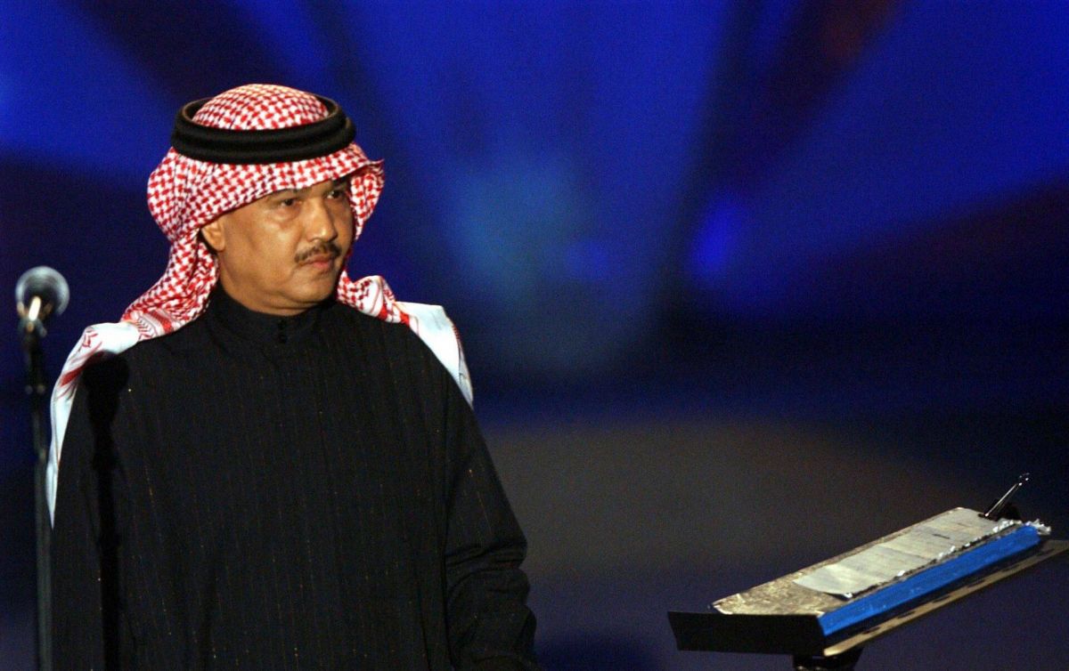 بالفيديو - محمد عبده يترحّم على طلال مدّاح بعد تصريحات قاسية بحقه