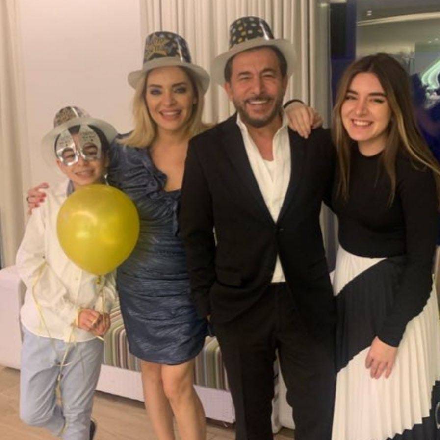 إبنة عابد فهد الشابة تضجّ جمالاً بصورة عفوية