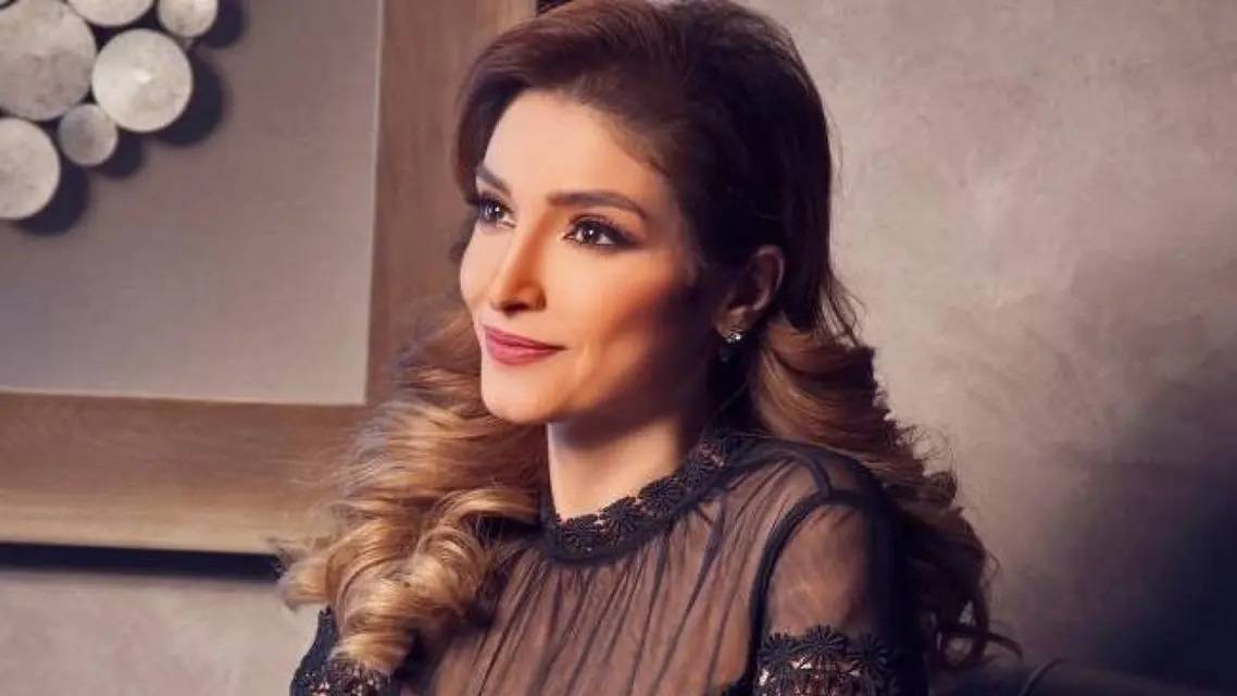 روجينا تتعرّض للانتقاد بسبب صورة غريبة في الحرم المكّي