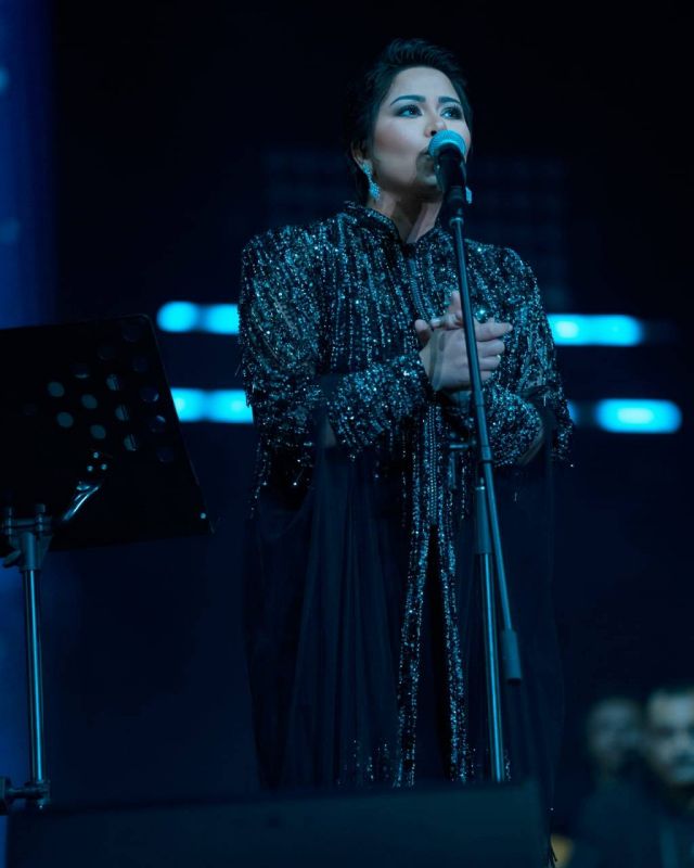 بالفيديو - شيرين عبد الوهاب تثير إعجاب متابعيها بعد فقدانها الوزن في حفل أبو ظبي
