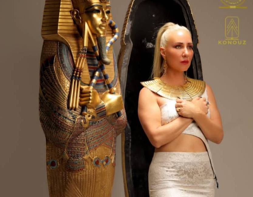 بالصور - جلسة تصوير خاصة تجمع الأميركية آمون ستار وتوت عنخ آمون