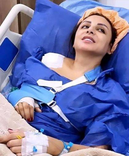 نجل أنغام يمازحها بعد الجراحة العاجلة التي خضعت لها