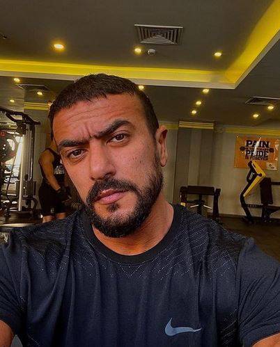 أحمد العوضي يستعرض مهاراته القتالية بفيديو حماسي