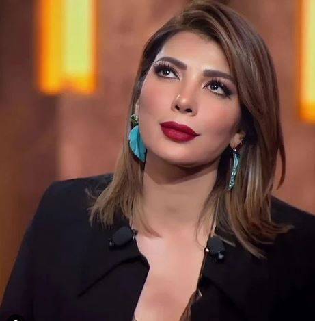 السخرية من إطلالة أصالة نصري غير الموفقة