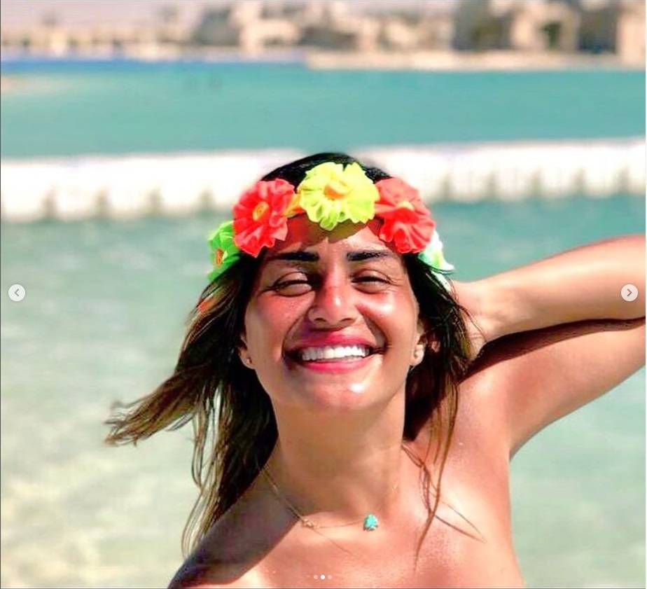 منة فضالي تشعل مواقع التواصل بملابس البحر: 