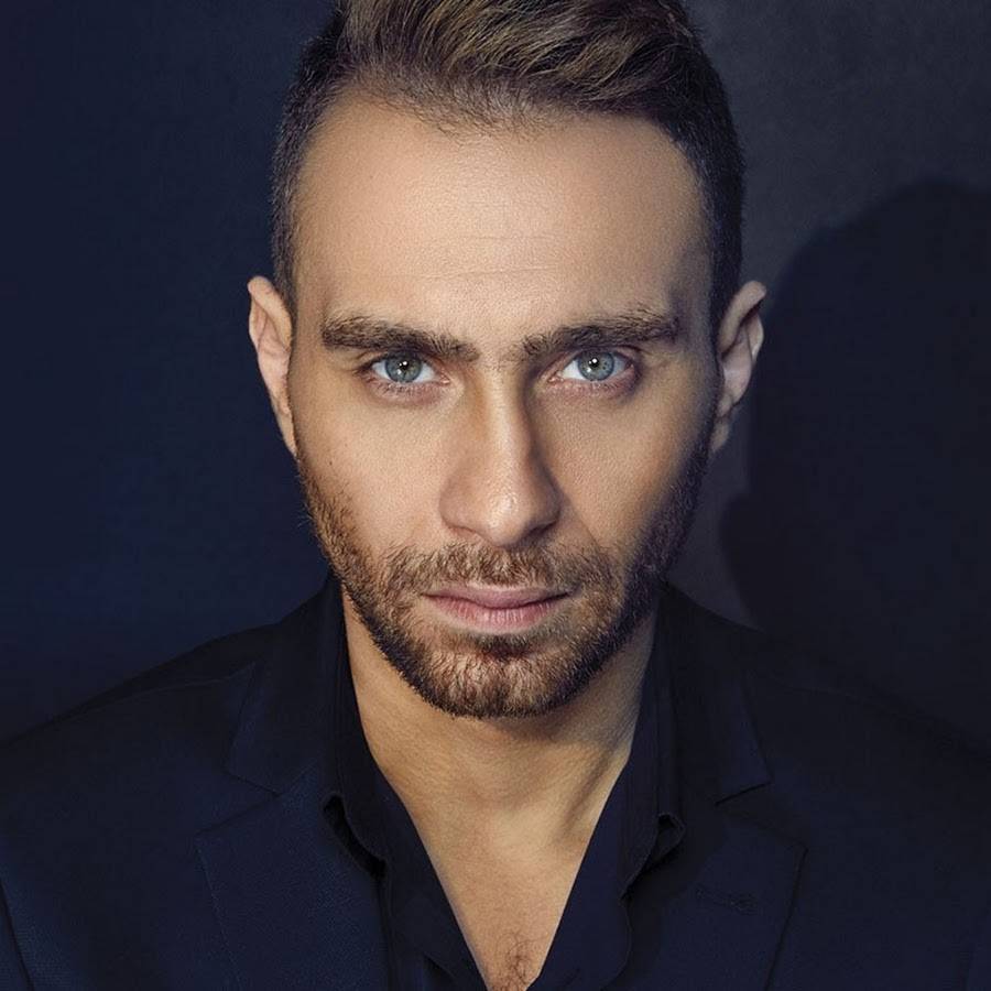 بالفيديو - تامر حسني يدعم حسام حبيب في أول ظهور له بعد أزمة طلاقه