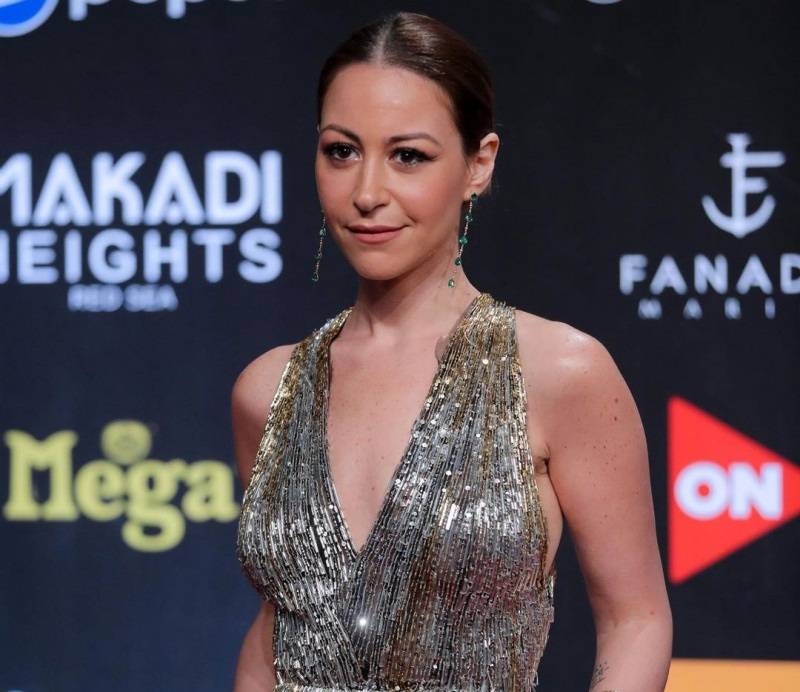 ما حقيقة مشاركة منة شلبي مع كريم عبد العزيز في عمل جديد؟