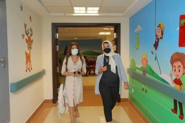 بالصور - ناهد السباعي تدعم مرضى السرطان