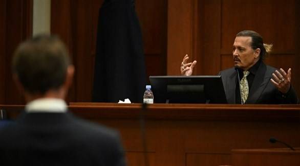 ما هي السيناريوهات المحتملة لنهاية المحاكمة بين جوني ديب وطليقته