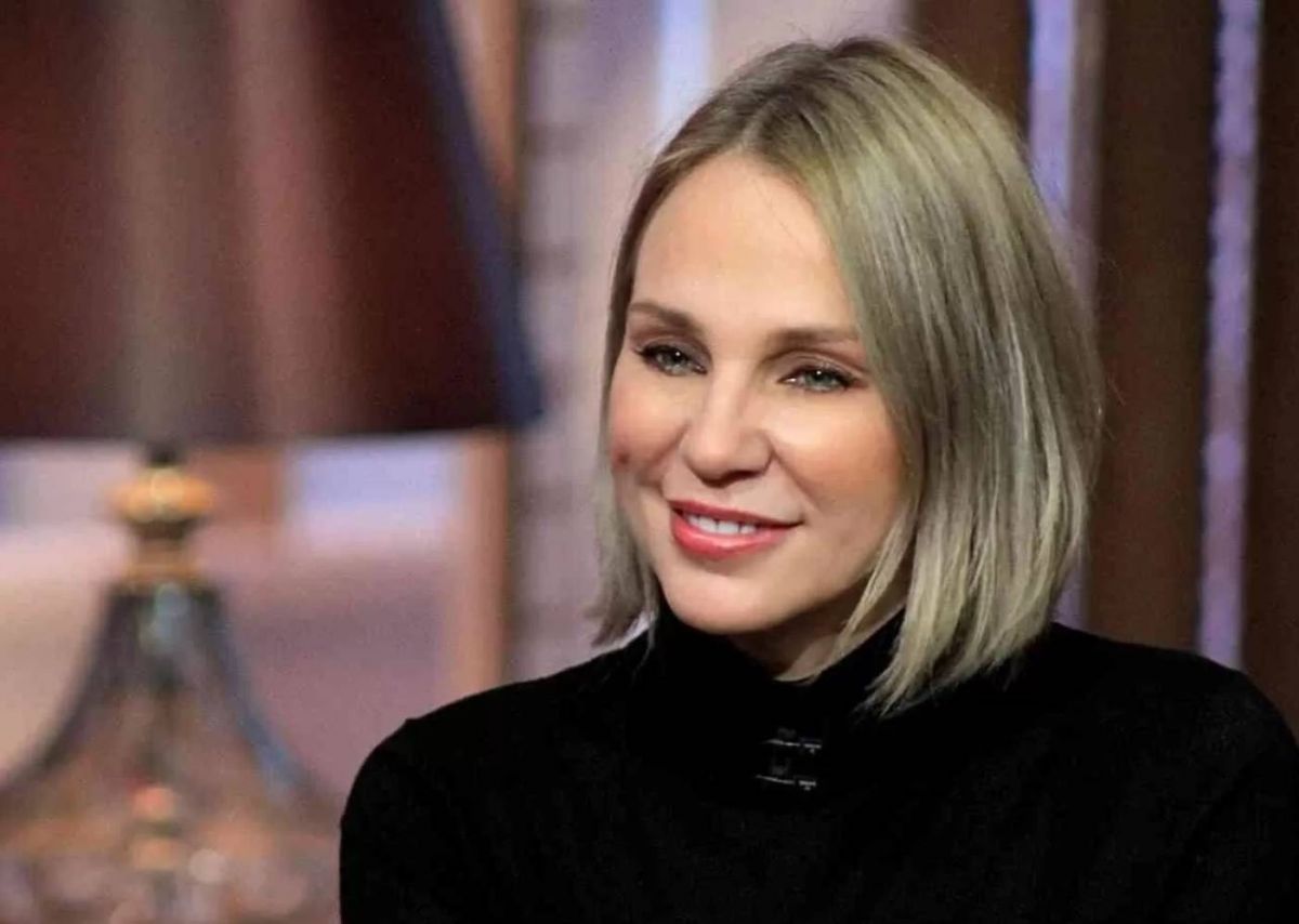 شيرين رضا تتذكر والديها بصورة قديمة وتوّجه رسالة الى جمهورها