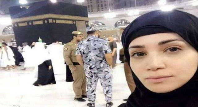 ديانا حداد ترّد على جدل اعتناقها الإسلام حديثاً بعد صورة لها من أمام الكعبة