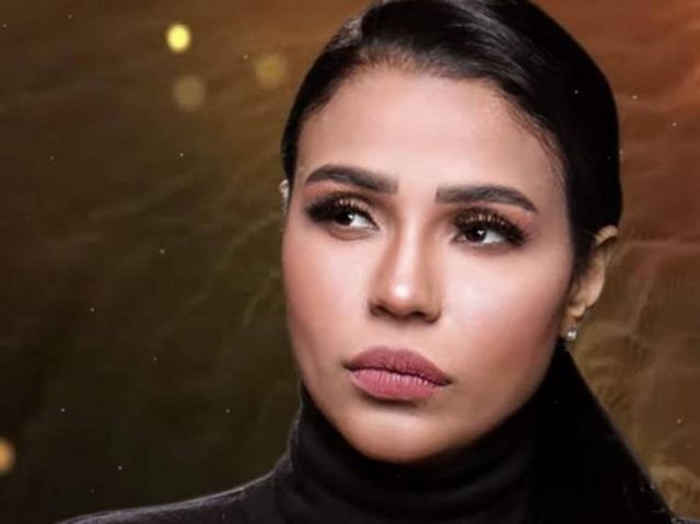 المطربة أمينة تطلب لشقيقها الدعاء بالشفاء