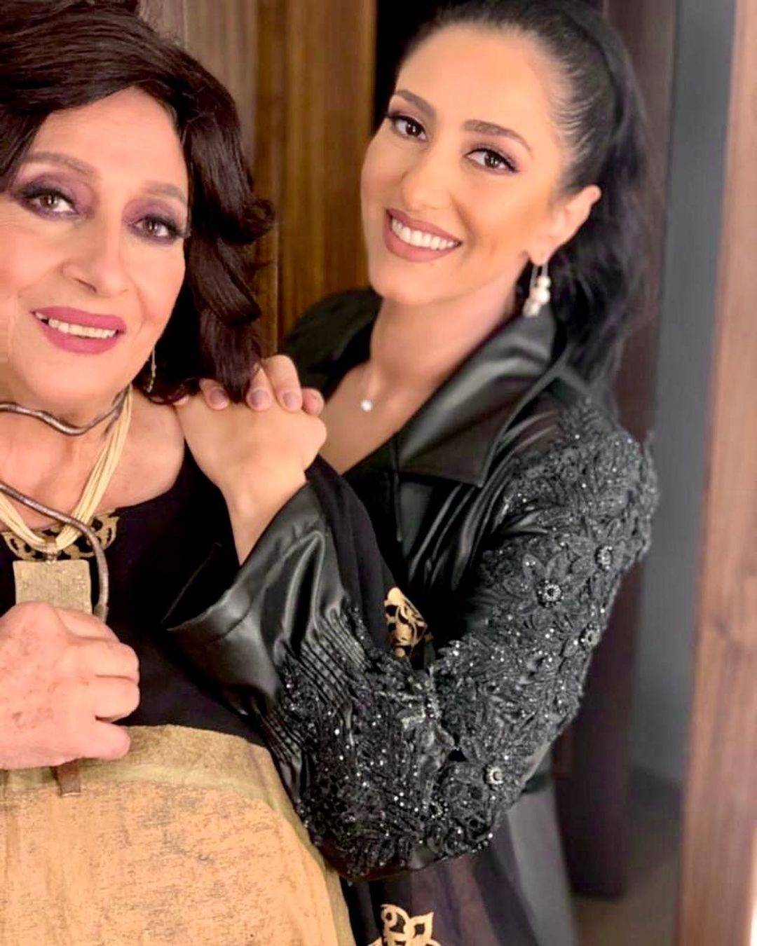 بالفيديو - حنان مطاوع تكشف سبب ابتعاد والدتها سهير المرشدي عن الفن