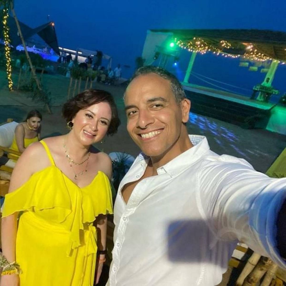 بالفيديو- مي نور الشريف تُشعل مواقع التواصل وتثير الجدل حول ارتباطها عاطفياً