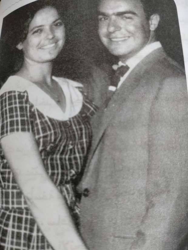 سمير صبري مع زوجته