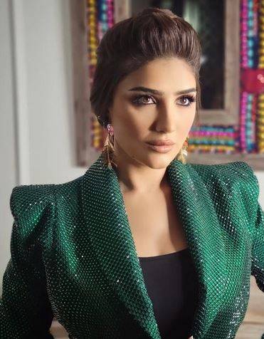 بالفيديو - مي عمر تثير الجدل بعدد المرات التي طبخت فيها خلال 11 سنة!