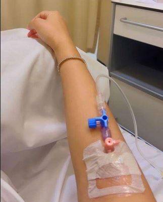 مطربة شابة تتعرض لوعكة صحية