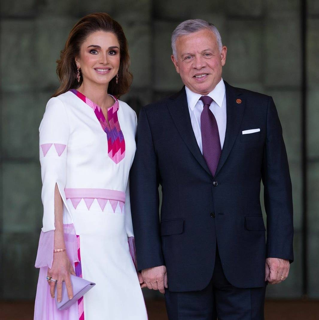 الملكة رانيا تودّع والدها والديوان الملكي يعلن الحداد