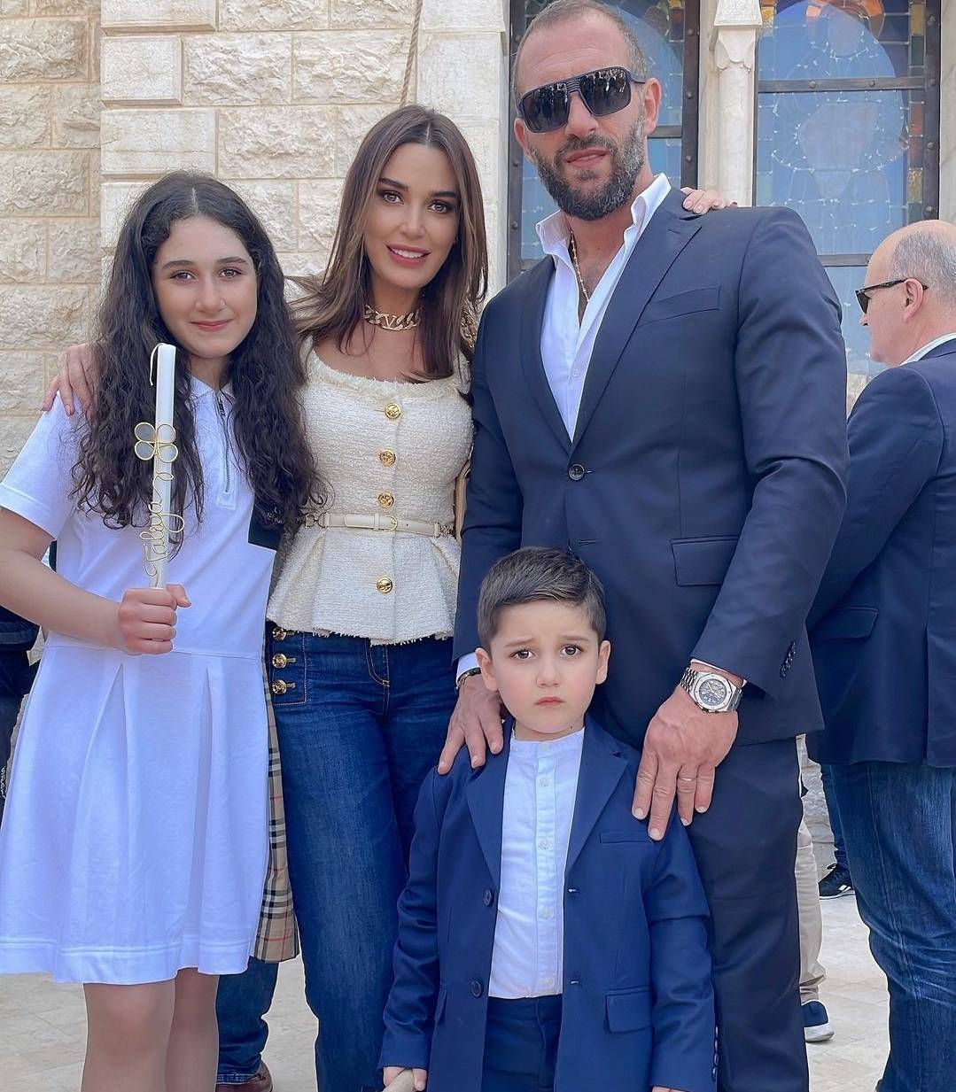 بالصور - إبنة سيرين عبد النور كبرت وتأسر القلوب بجمالها وجاذبيتها