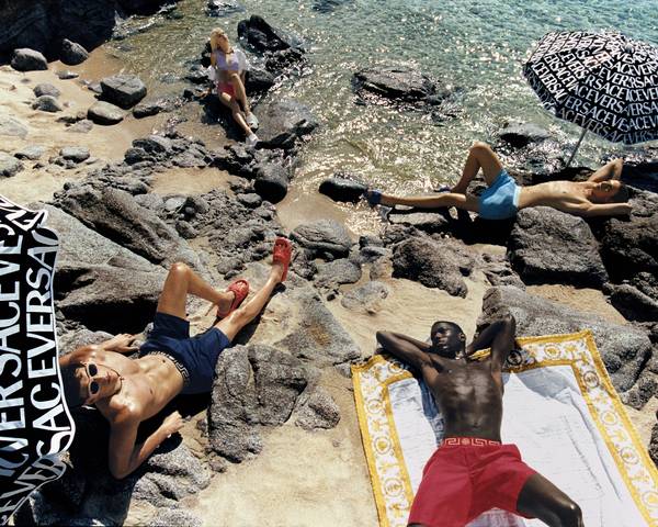 حملة LA VACANZA 2022 من بطولة Iris Law