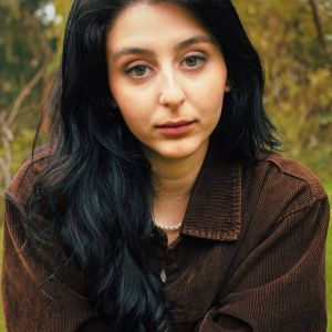 المخرجة اللبنانية هلا الكوش تفوز في مهرجان الفيلم الوثائقي الدولي بأمستردام