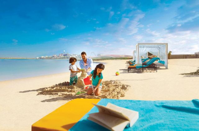 صيف أبو ظبي هذا العام... جزر طبيعية ومدن ألعاب عالمية ومتاحف وتجارب ترفيهية استثنائية