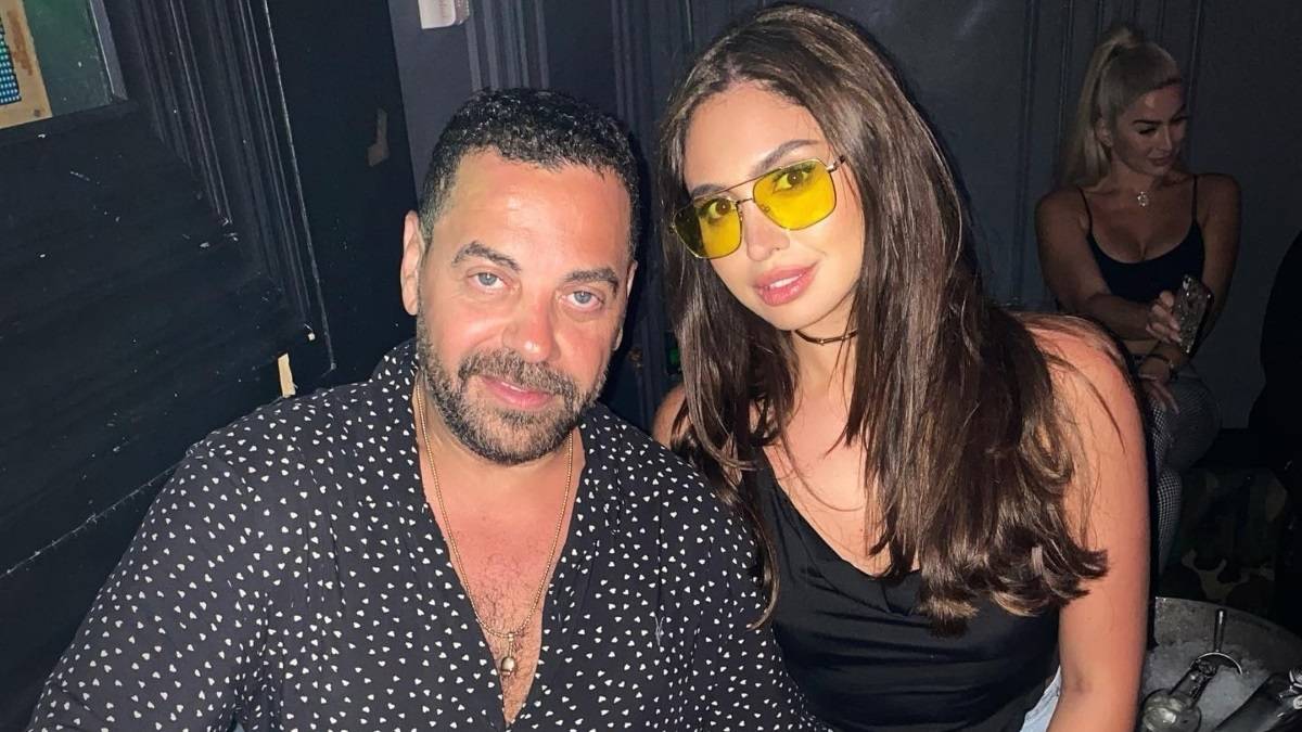 بالفيديو - أحضان ورقص طارق العريان ونيكول سعفان يشعلان مواقع التواصل