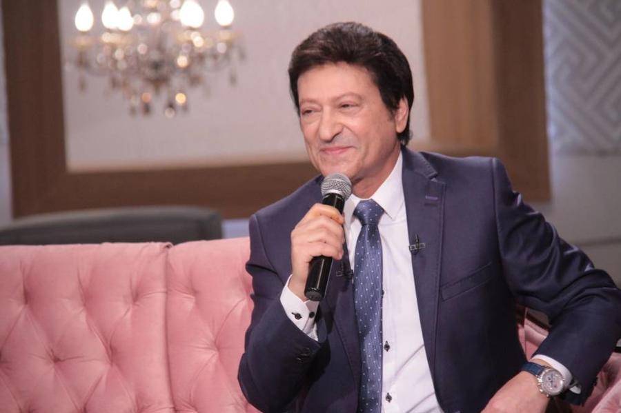 محمد الحلو بنحافة زائدة... وهذه تفاصيل الجراحة التي خضع لها