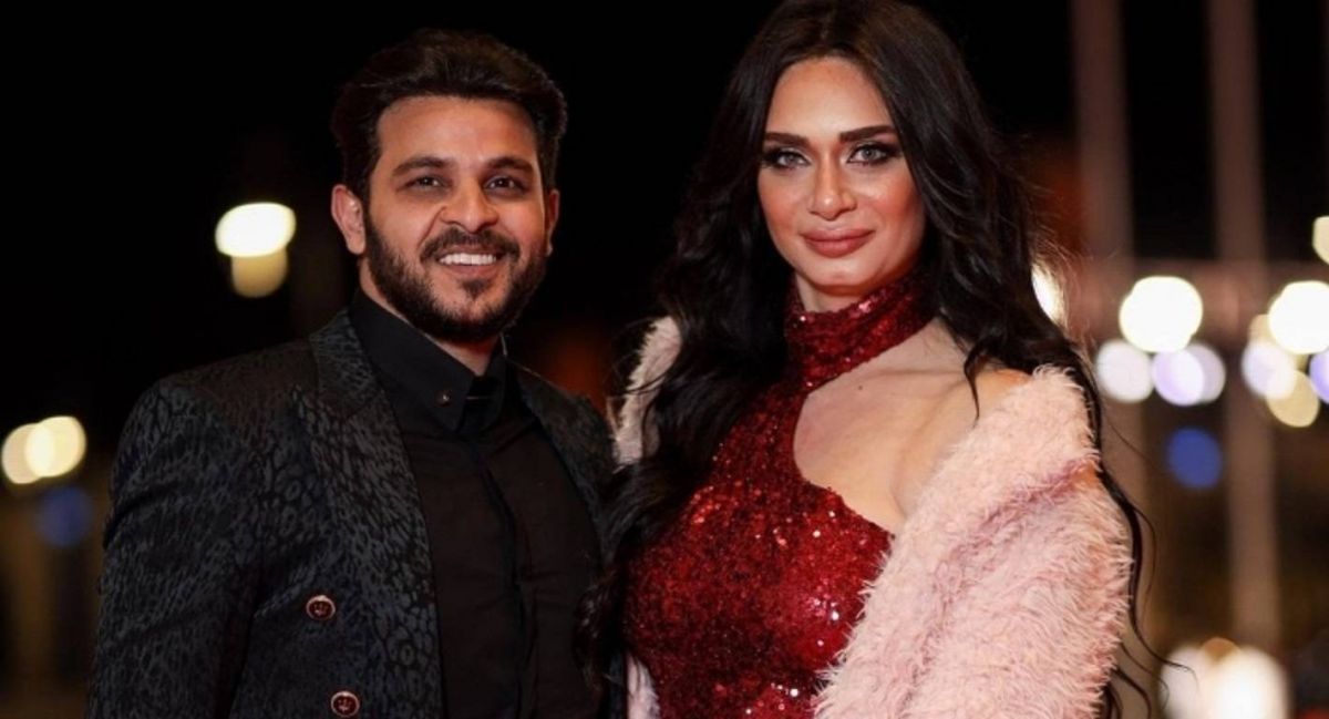 بالفيديو - محمد رشاد يتحدث بحب عن خطيبته: 