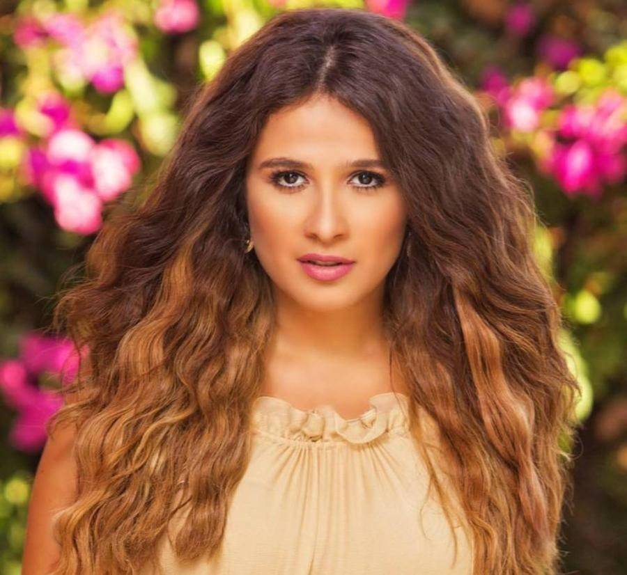 تعليق ياسمين عبد العزيز على نصائح دار الإفتاء يشعل مواقع التواصل