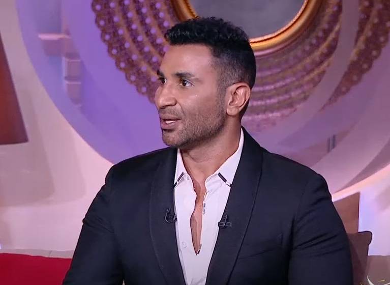 بالفيديو - أحمد سعد يُحدث ضجة بكلامه عن عمرو دياب وحفلات الزفاف