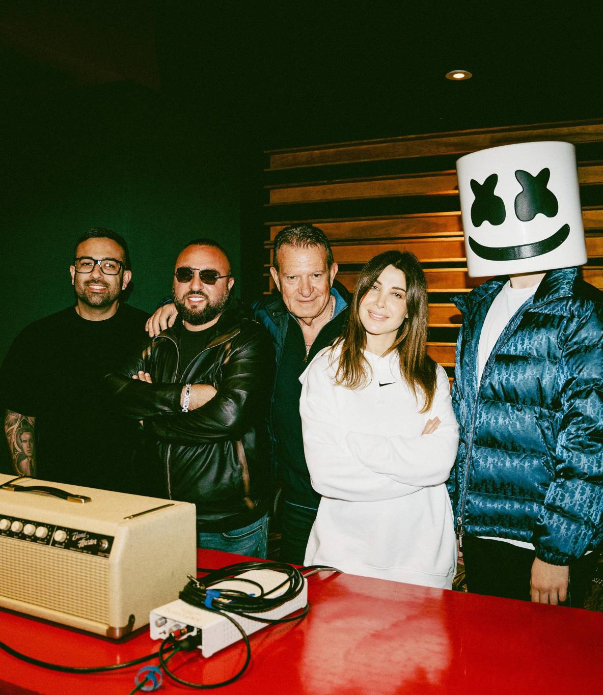 وسيم صليبي يجمع نانسي عجرم والدي جي العالميّ Marshmello  من خلال شركة 