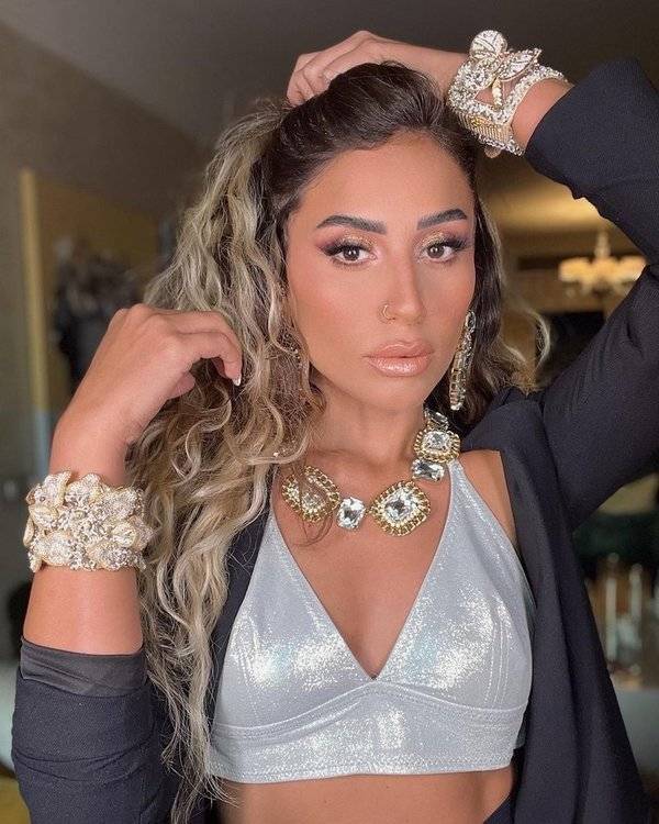 دينا الشربيني تكشف أسراراً عن أخطائها وحياتها العاطفية... وهذا ما قالته عن علاقتها بعمرو دياب