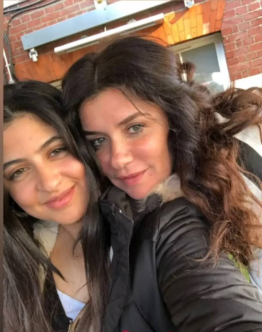 بالصور - غادة عادل تحتفل بتخرّج ابنتها