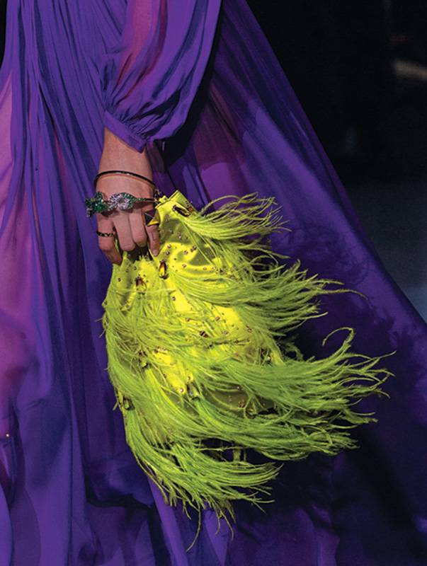 إكسسوارات الصيف: جريئة وملوّنة
زيّني اطلالتك بحقائب وأكسسوارات على الموضة