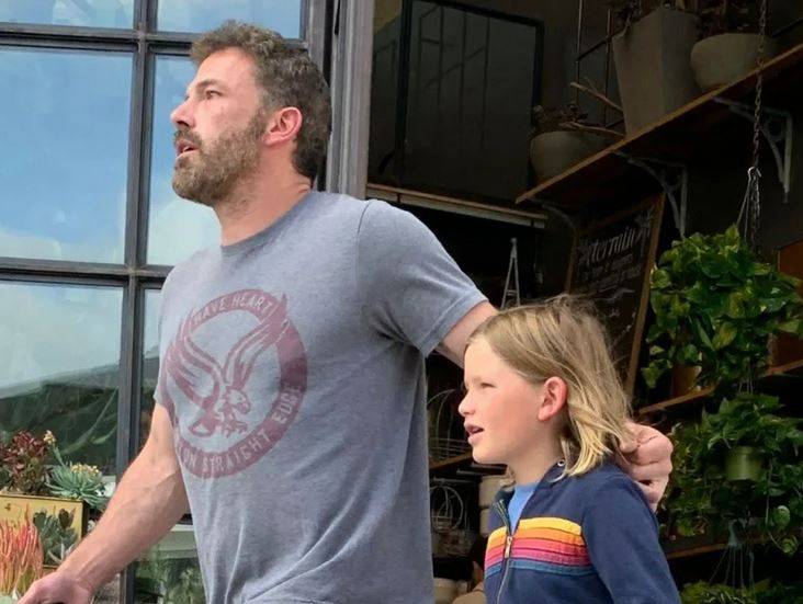 فيديو لنجل بن أفليك يوثّق لحظة اصطدامه بسيارة... وهذا ردّ فعل والده