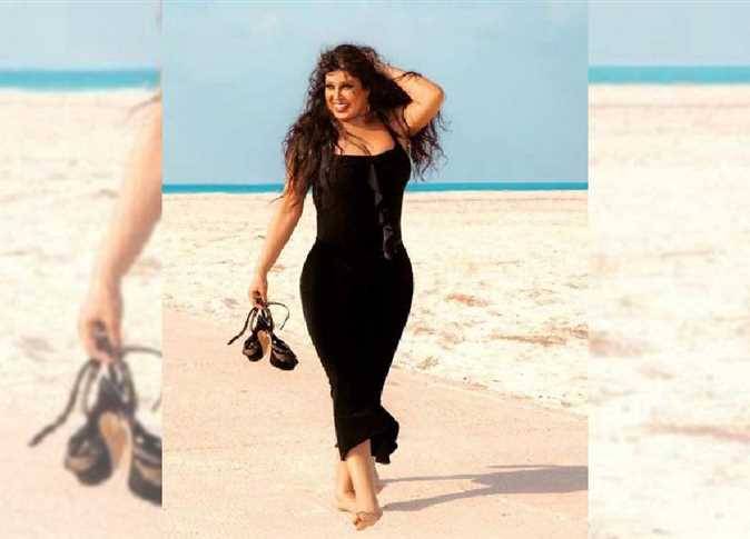 بالفيديو - فيفي عبده على البحر: 