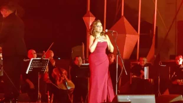 بالفيديو - لقطات مميّزة من حفل أنغام في دار الأوبرا... بكاء وضحك ومرح