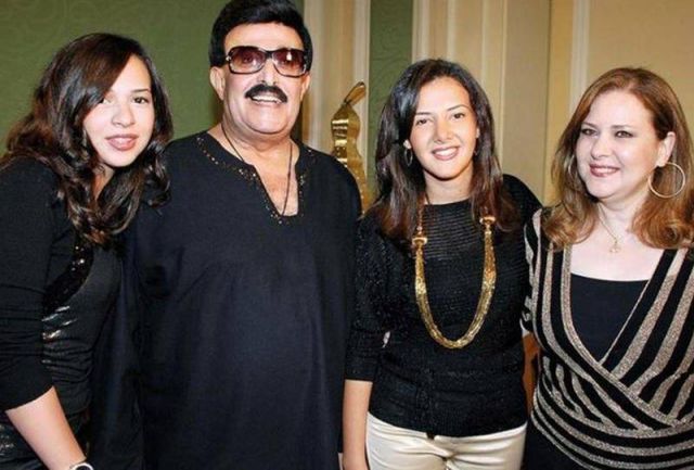 بالفيديو- دنيا وإيمي سمير غانم تستعرضان آراء الفنانين في والدهما الراحل